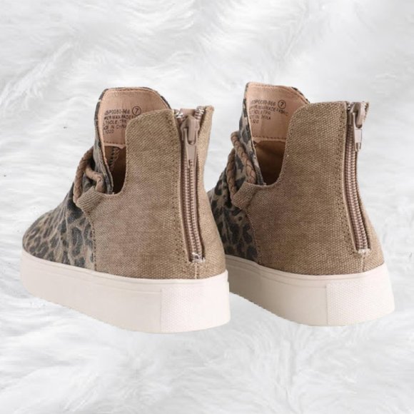 Very G Survivor Leopard Ruched Slip On Sneaker - Picture 3 of 5